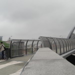 Il ponte ciclopedonale visto da piazza Valle