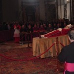 2 Esposizione del feretro di Papa Giovanni Paolo II, 7 aprile 2005