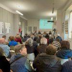 06  Panoramica della mostra con il pubblico